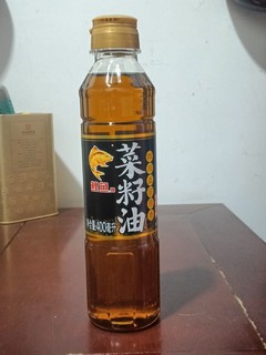 1.9元买了一瓶400ml的鲤鱼菜籽油