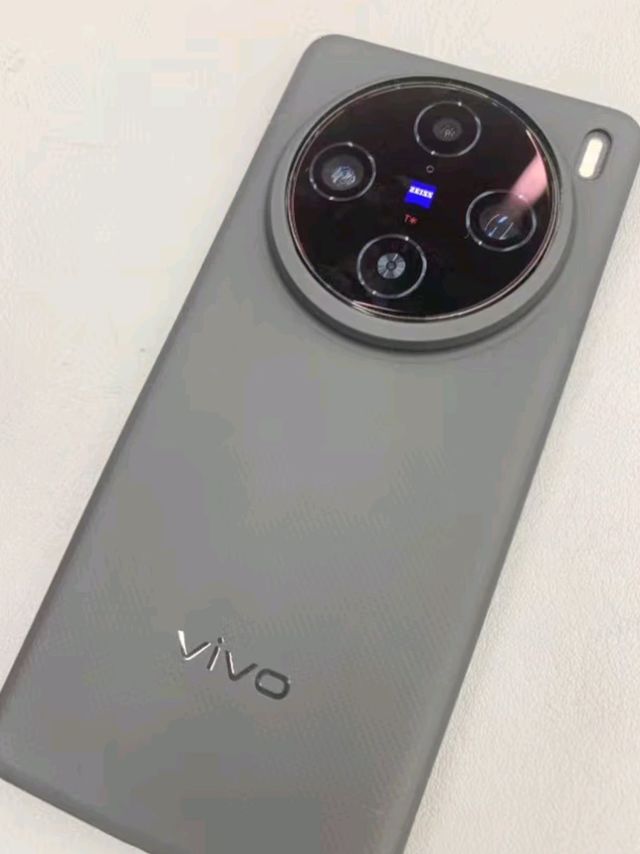 拍照神器，vivo X100 Pro 手机