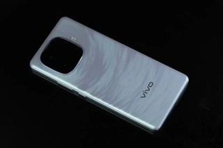 vivo Y300 Pro 手机官宣9月5日发布