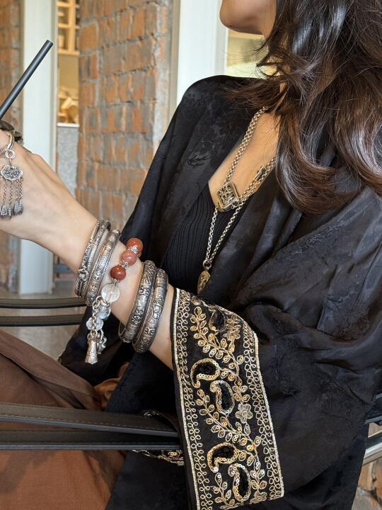 喝咖啡一直被问 古董银饰的美