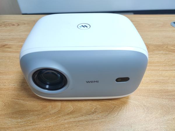 百元投影仪值得入手吗？微米Q10Pro不翻车测评