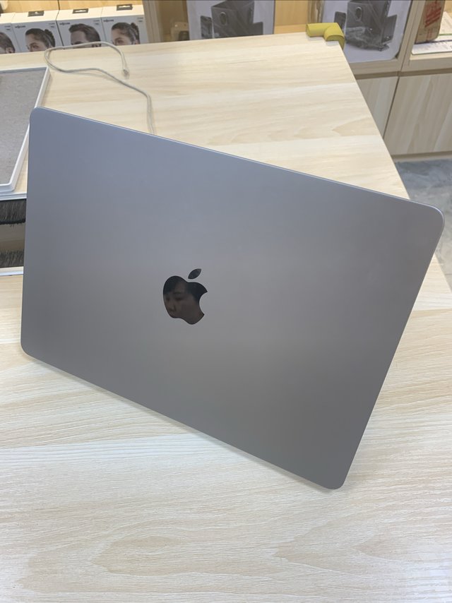 3600收了台22年的macbook air不知道亏了还是赚了