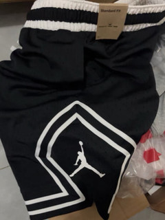 Jordan Dri-FIT Sport Diamond 男子速干短裤：速干科技，运动新风尚