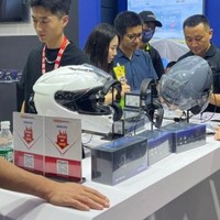 2024中国摩博会，MOTOEYE 千元级头盔智能HUD强势登陆