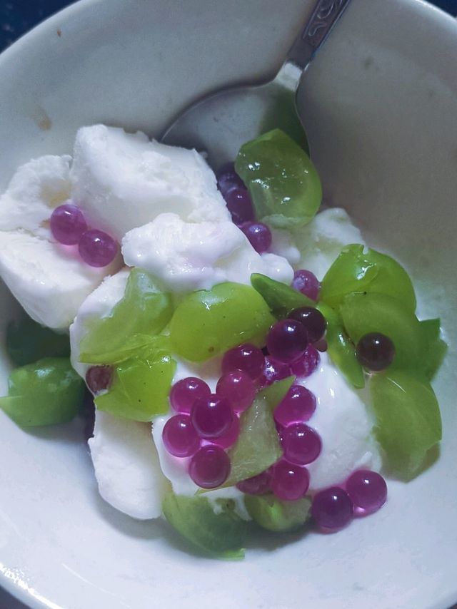 6毛一分贩量的冰激凌你买了吗？哈尔滨用勺吃的冰糕真心美味