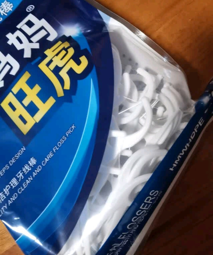 小鹿妈妈牙线棒,轻松搞定牙缝清洁!