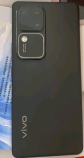 vivo S18 8GB+256GB 玄黑 后置影棚级柔光环 5000mAh超薄蓝海电池 第三代骁龙7  拍照 AI 手机