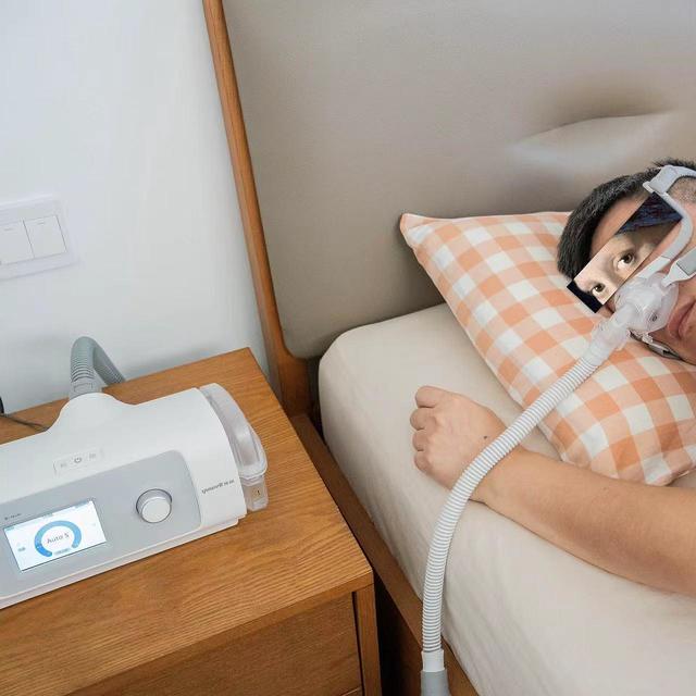 打鼾不容小觑：健康睡眠，从鱼跃双水平呼吸机YH-825Auto开始
