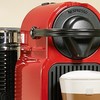 Nespresso Inissia C40 胶囊咖啡机：简约设计、便捷操作