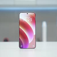 OPPO Find X8 真机：物理意义上的超窄四等边