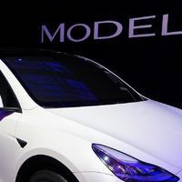 华为、极氪、蔚来，围猎特斯拉Model Y