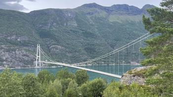 迟到四年的挪威亲子之旅—篇六（下）： 7月4日—不可复制的绝对深度，Hardangerfjord峡湾公交游......