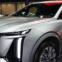 全新凯迪拉克XT5荣耀登场：引领中型SUV新风尚