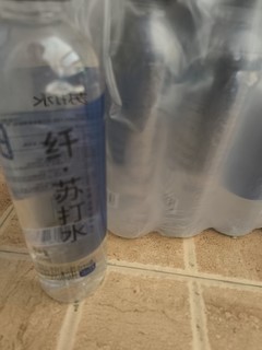 维护体质平衡，常喝弱碱苏打水。