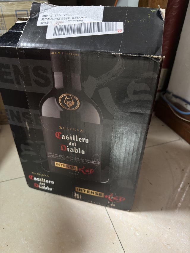 来自智利的世界前五大酒庄的红魔鬼葡萄酒