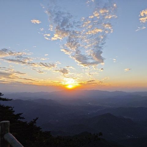 “十一”大别山薄刀峰游记（上）：薄刀峰徒步和夜行爬山的注意事项