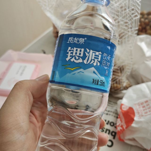 岳龙泉 锶源天然饮用水