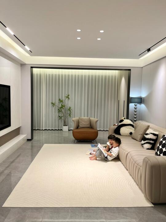 158平小家，客厅的高级感是地毯给的..