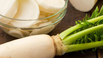 秋冬交接，建议勤买这5种高维C食物给孩子吃，孩子入冬少生病 