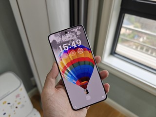 vivo x200零售版买到，手感是真的好。