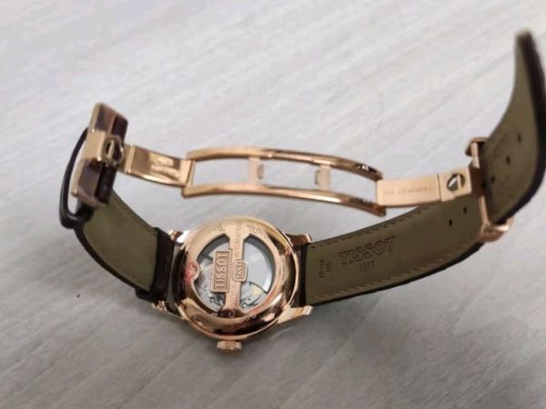 天梭（TISSOT）瑞士手表 力洛克系列腕表 皮带机械男表 T006.407.36.033.00