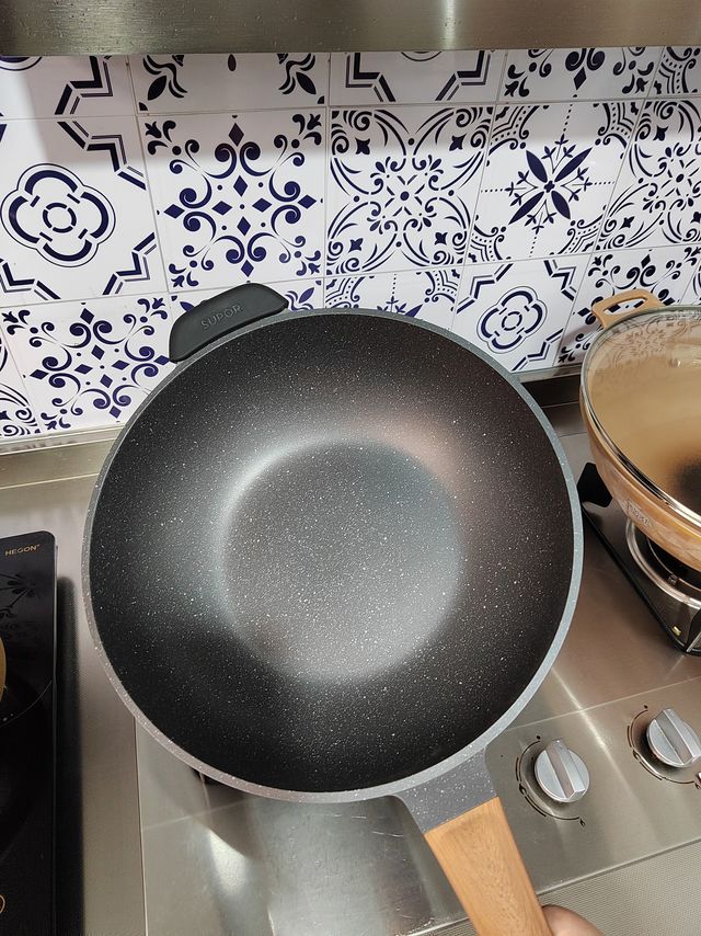 京东白条300-150，捡大漏买一口苏泊尔麦饭石好锅。