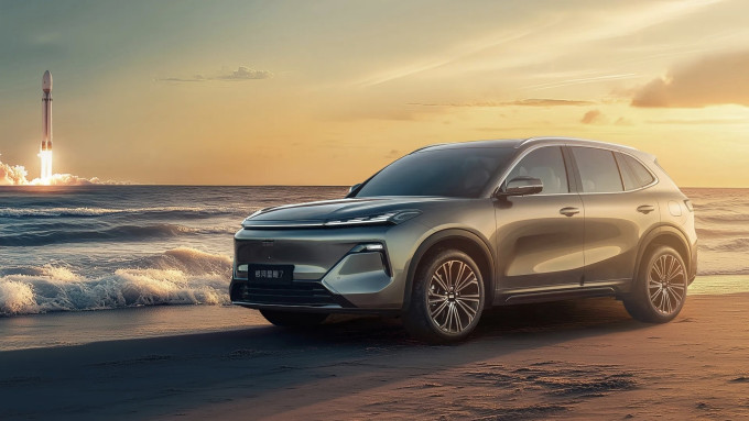 搭载新一代雷神超级电混技术:吉利银河星舰 7 全新插电混动suv首批