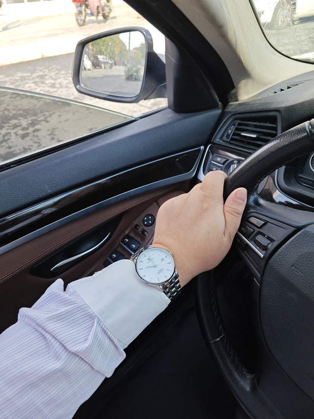 男人对机械手表的执念，应该源于内心的“老板梦”吧！