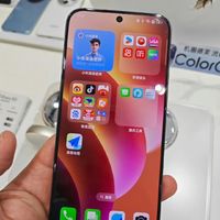 今天去摸了摸OPPO Find X8