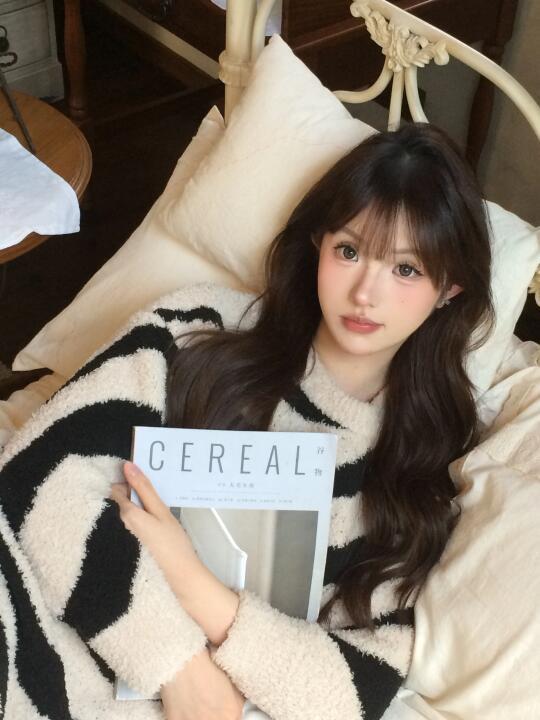 : 🪴) ☁️☁️🧦