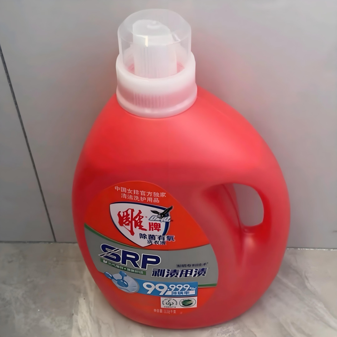 雕牌 洗衣液,洗衣服很干净!