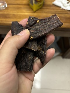 除了有点费牙，这样的全干牛肉干吃着真带劲。