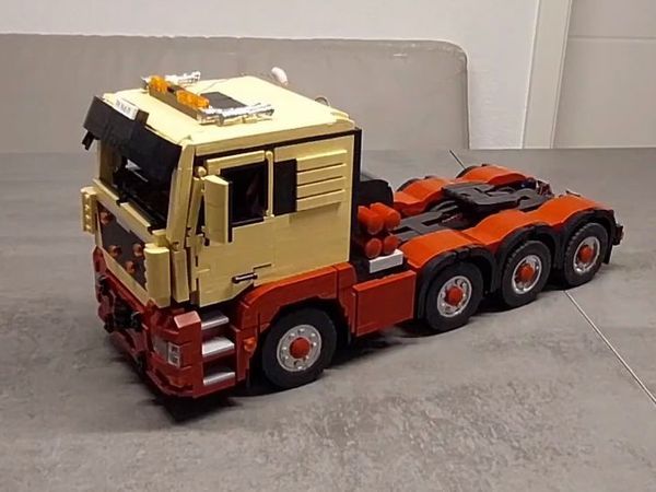 牵引卡车头 8×4 LEGO乐高 Technic科技/机械 MOC