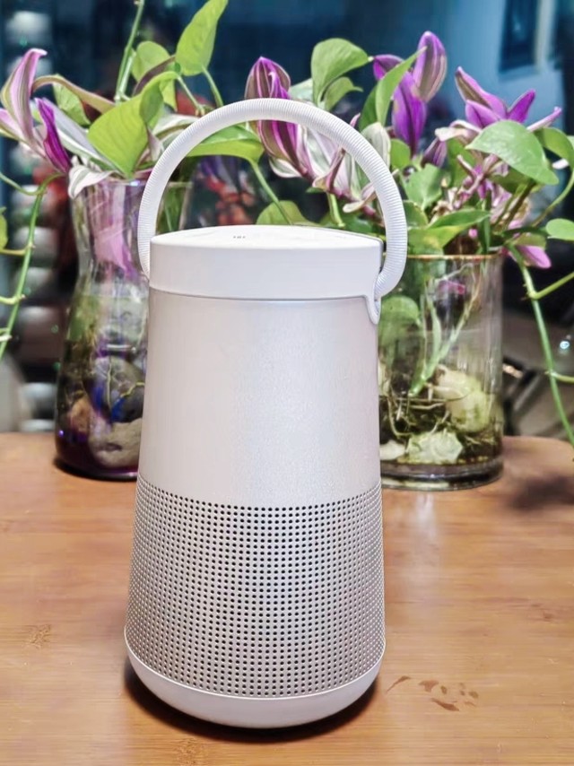 音乐伴侣，大水壶二代--Bose SoundLink Revolve+ II