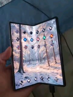 三星Samsung Galaxy Z Fold6 大屏AI手机 超轻薄折叠屏手机 第三代骁龙8 游戏手机 12GB+1TB 星夜银