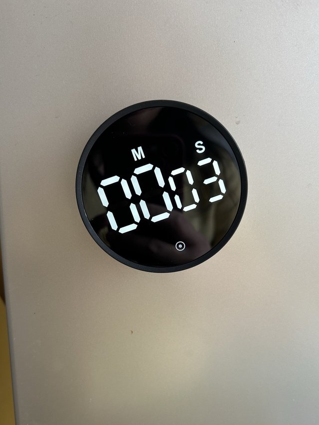 是的，她就是最好用的计时器！