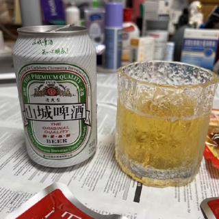 重庆啤酒招待知心朋友！