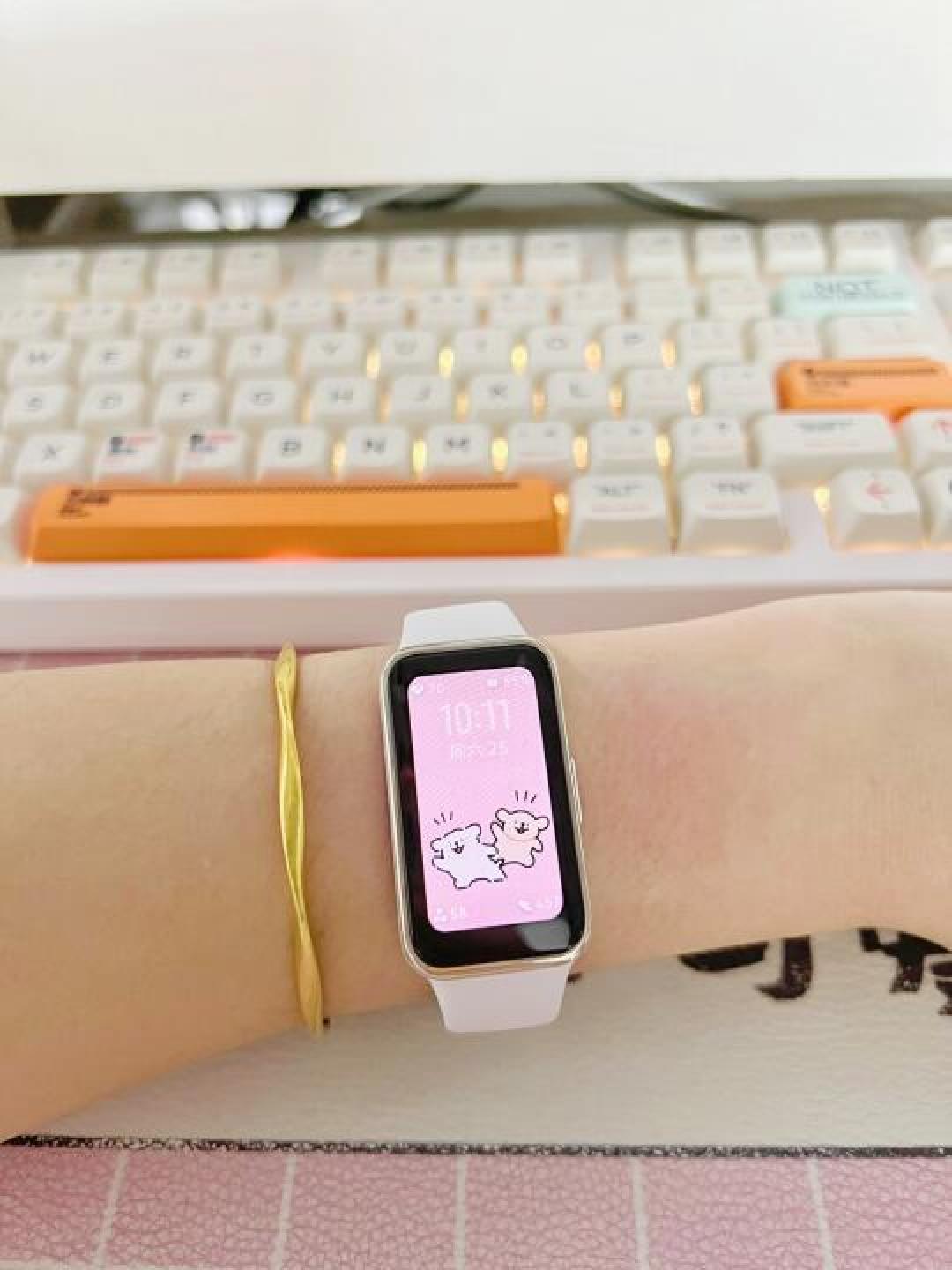 心率监测手环大比拼：华为、荣耀、小米谁更胜一筹？