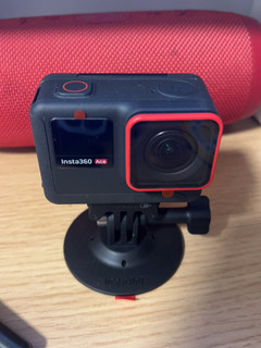 insta360 ace（非 pro），我愿称之为性价比之王