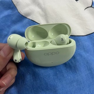 Oppo EncoAir4 蓝牙耳机是一款兼具性能与颜值的耳机