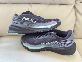 阿迪达斯adidas SUPERNOVA M GTX跑步鞋