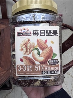 一罐380g坚果三包干燥剂