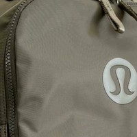 lululemon New Cre 高颜值双肩背包