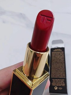 TOM FORD黑管16号：显白的斯嘉丽红