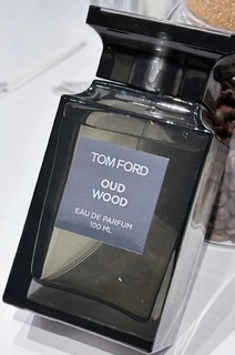 TOM FORD乌木沉香，一场嗅觉的东方之旅