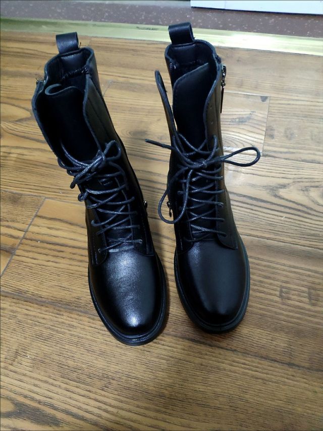 普通作者专属任务，时尚马丁靴