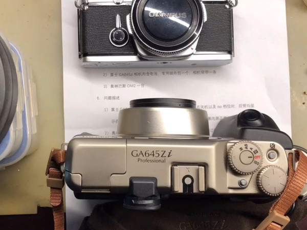 Fujifilm/富士 GA645Zi 日本120胶片胶卷自动对焦过片照相机拆机维修清理保养液晶屏不显示更换大小排线清灰修好演示留档和购买检测后背的小技巧