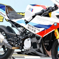 19.9万元高端摩托跑车：宝马S1000RR