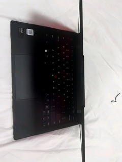 ThinkPad X1 Carbon AI轻薄便携，商务本的首选