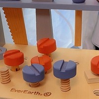 德国 Everearth 木质玩具工具台：男孩的理想玩具之选